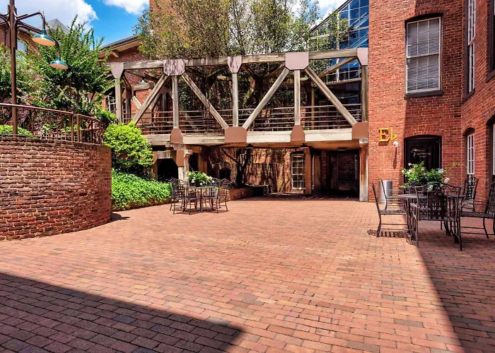 The Historic Brookstown Inn, Trademark Collection By Wyndham