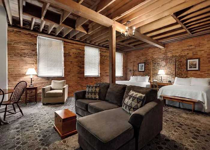 Hotel The Historic Brookstown Inn, Trademark Collection By Wyndham 3*